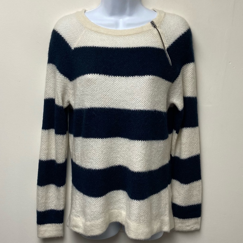 Abercrombie & Fitch Sweater - Size Extra Small